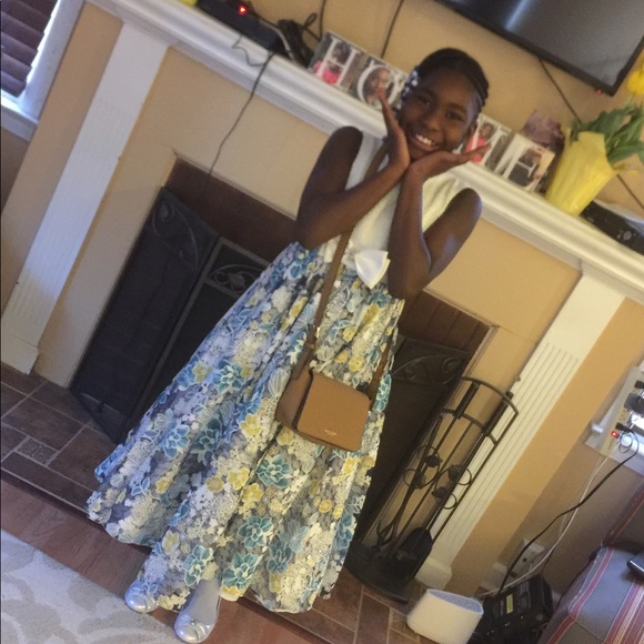 Gorgeous Formal Floral dress - Picture 2 of 6